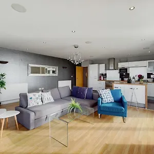  Apartment Deluxe Three Bedroom By Excel United Kingdom